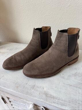 Clarks Clarkdale Gobi Chelsea Boot Sand Suede | Size Men’s 12